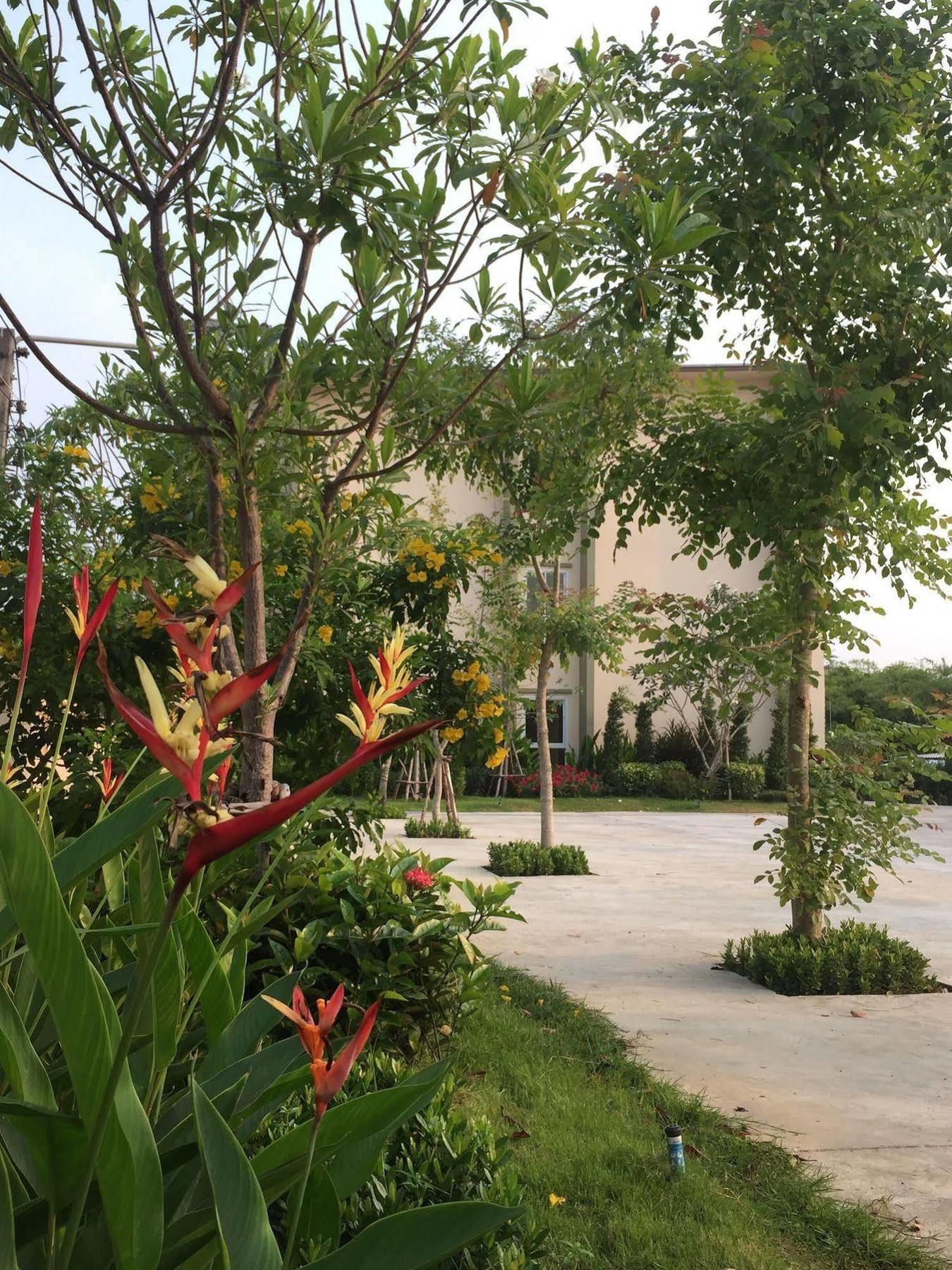 Oyo 306 Paradise Park Laemchabang راشا سي المظهر الخارجي الصورة