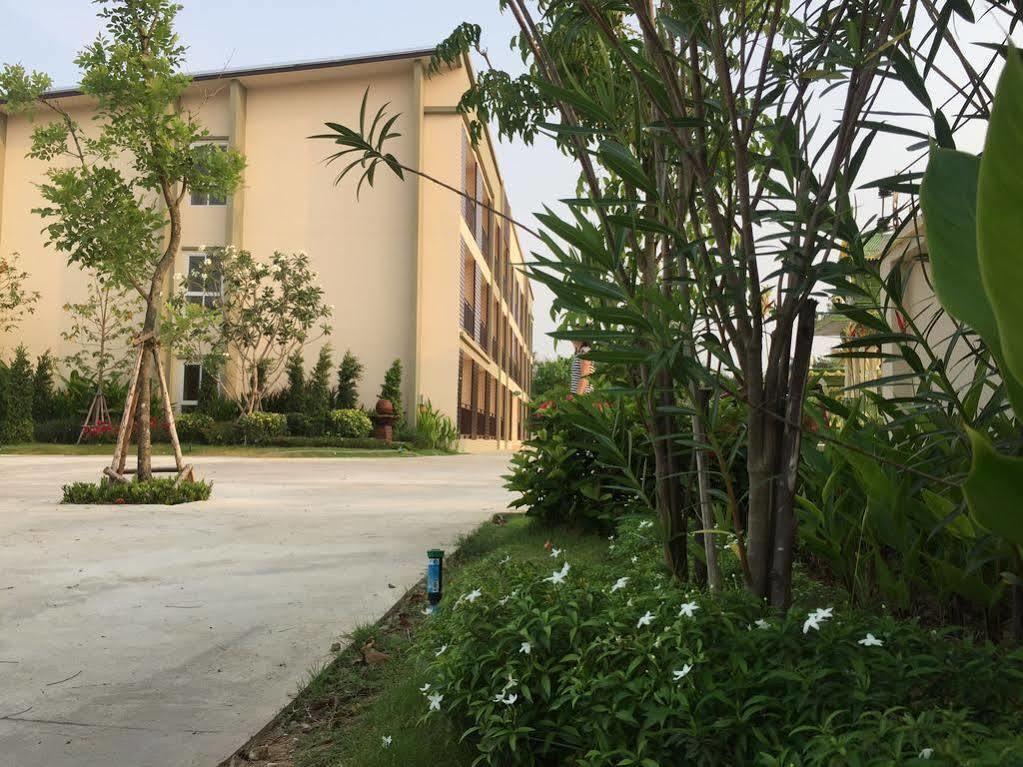 Oyo 306 Paradise Park Laemchabang راشا سي المظهر الخارجي الصورة