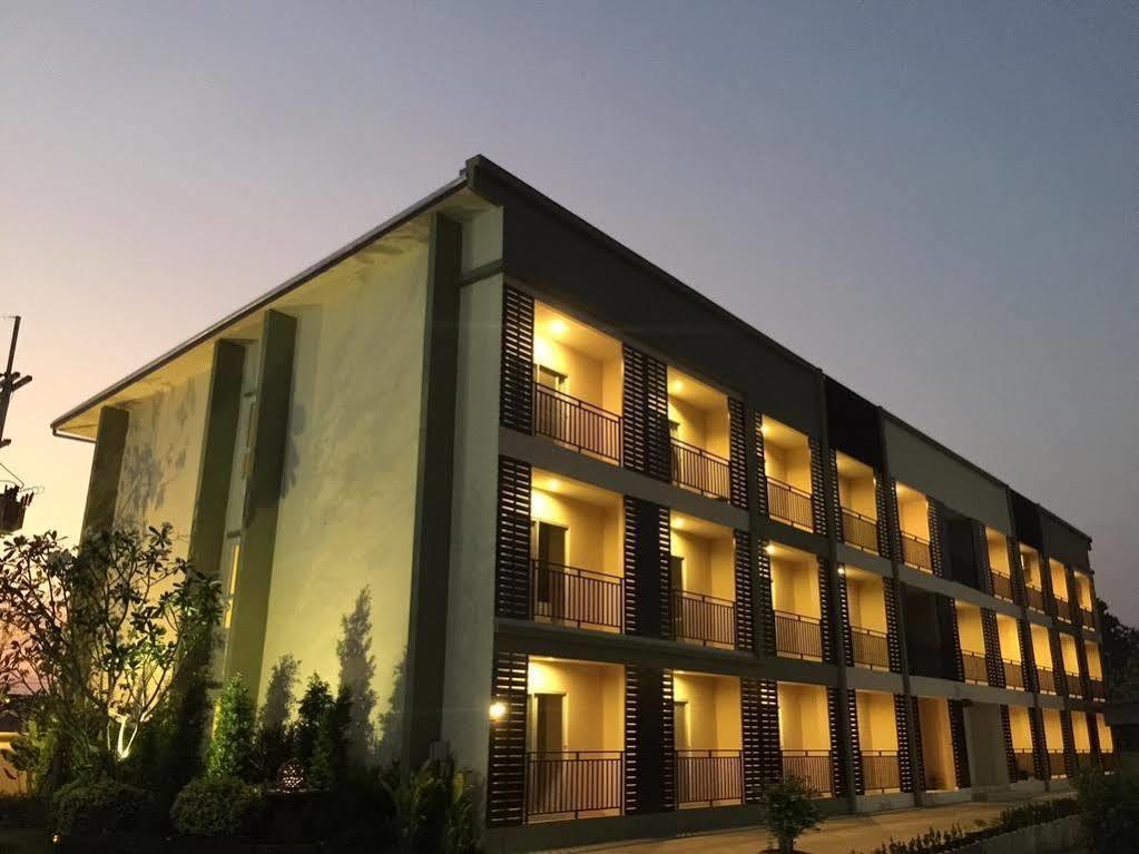 Oyo 306 Paradise Park Laemchabang راشا سي المظهر الخارجي الصورة